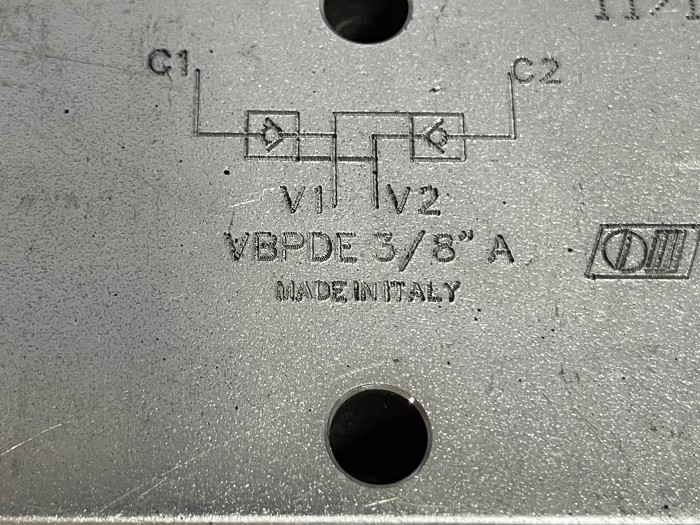 Гидрозамок двусторонний vbpde 3/8 тип А