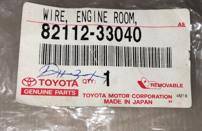 Жгут проводов TOYOTA CAMRY V30 8211233040