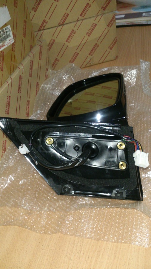 Зеркало наружное правое LEXUS RX300 8791048280C0