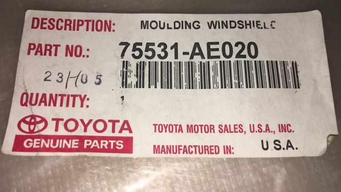 Молдинг TOYOTA SIENNA 75531AE020