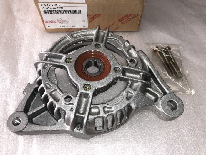 Крышка генератора TOYOTA AVENSIS I 1997-2003 273100D020