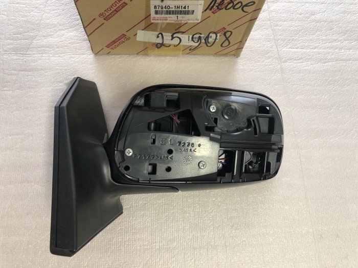 Зеркало наружное левое Toyota Corolla E12 2001-2006 879401H141