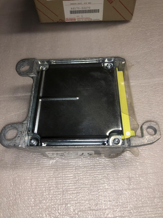 Блок системы безопасности  AIR BAG Toyota COROLLA E120 2001-2006 8917002270