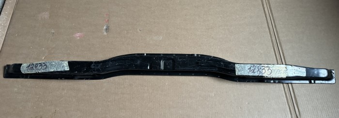 Поперечина рамки радиатора нижняя Toyota LAND CRUISER 80, Toyota LEXUS LX 450 5710460022