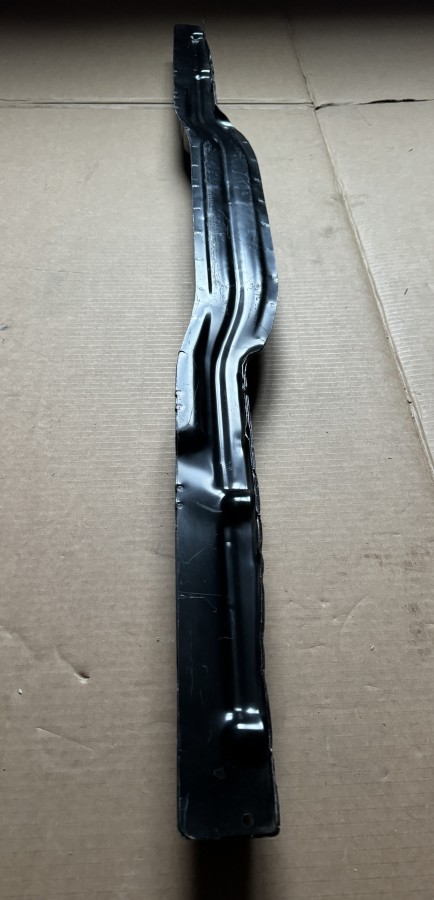 Поперечина рамки радиатора нижняя Toyota LAND CRUISER 80, Toyota LEXUS LX 450 5710460022