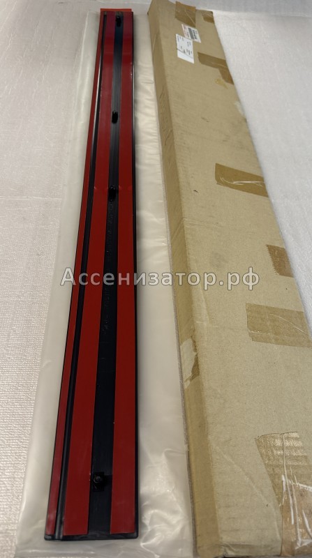 Молдинг передней левой двери Toyota LAND CRUISER 100 7573260140