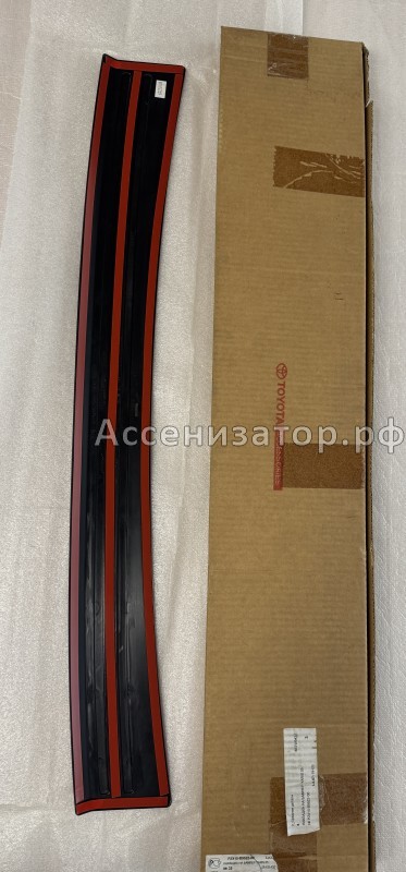 Накладка на задний бампер TOYOTA Yaris PZ415B952200