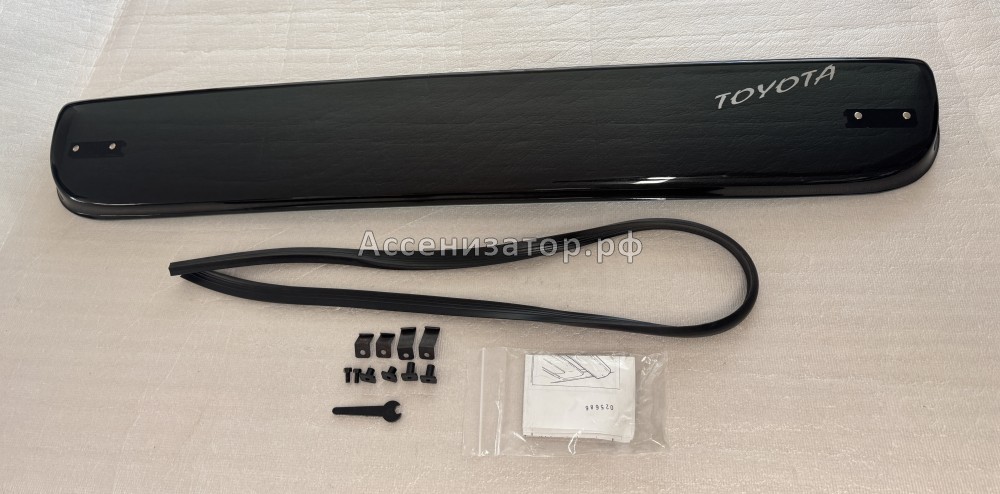 Дефлектор люка TOYOTA Land Cruiser Prado 120 2003-2009 700605