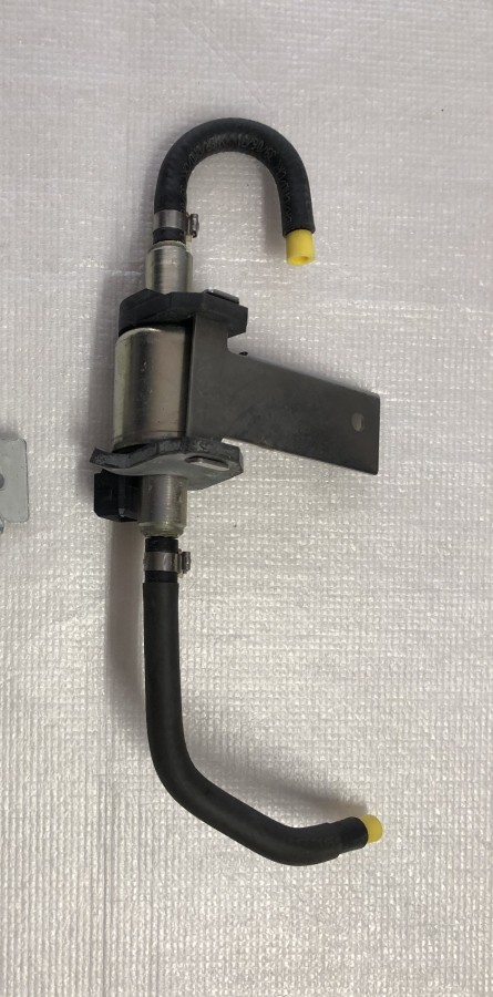 64129122390 ДОЗИРУЮЩИЙ ТОПЛИВНЫЙ НАСОС WEBASTO BMW E65 E60